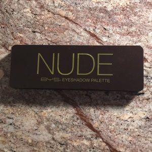 NWOT - nude bys eyeshadow palette
